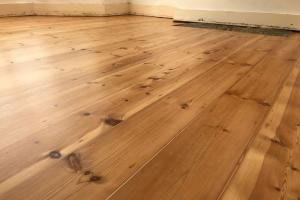 wood floor gap filling