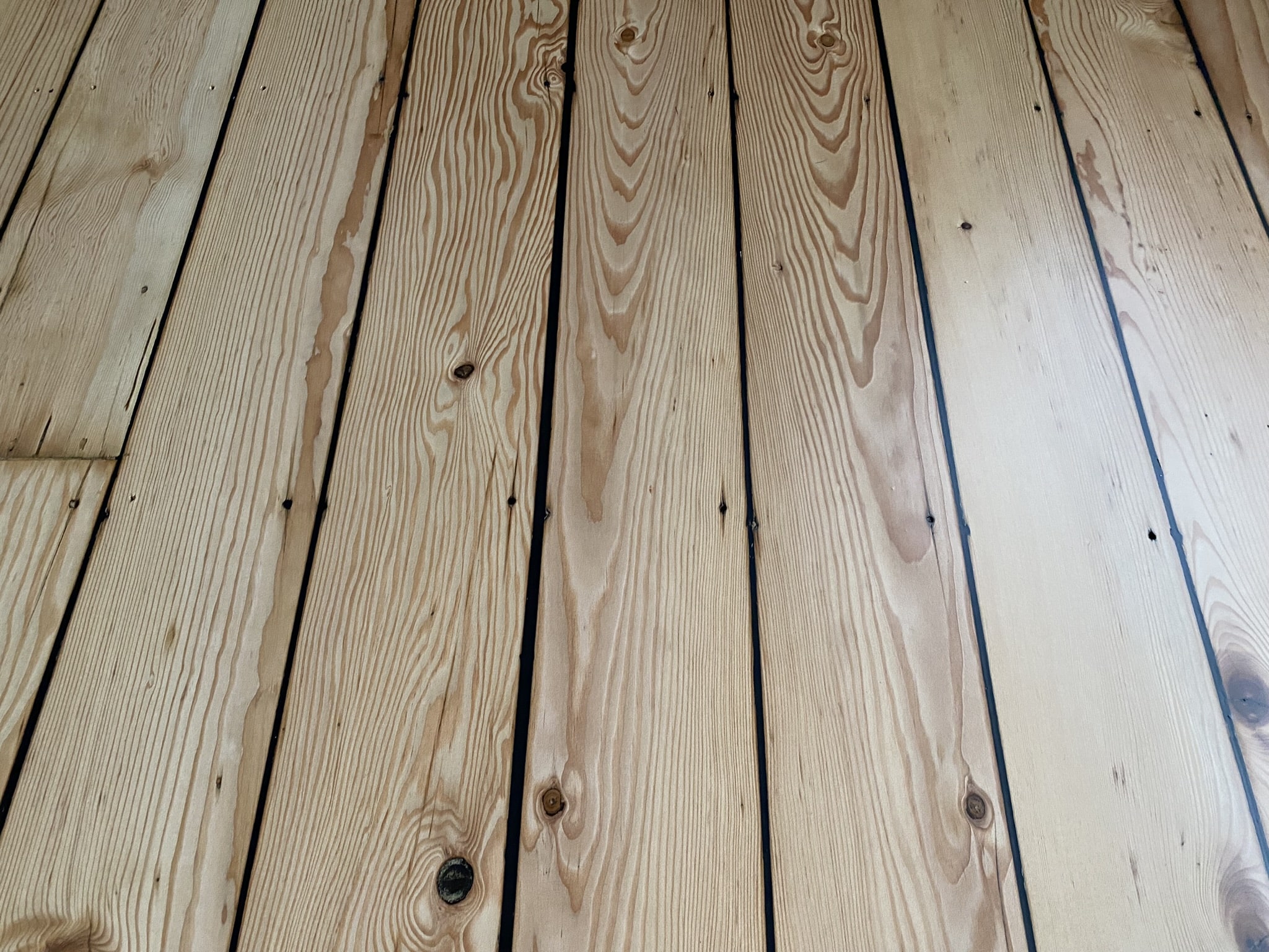 wood-floor-gap-filling