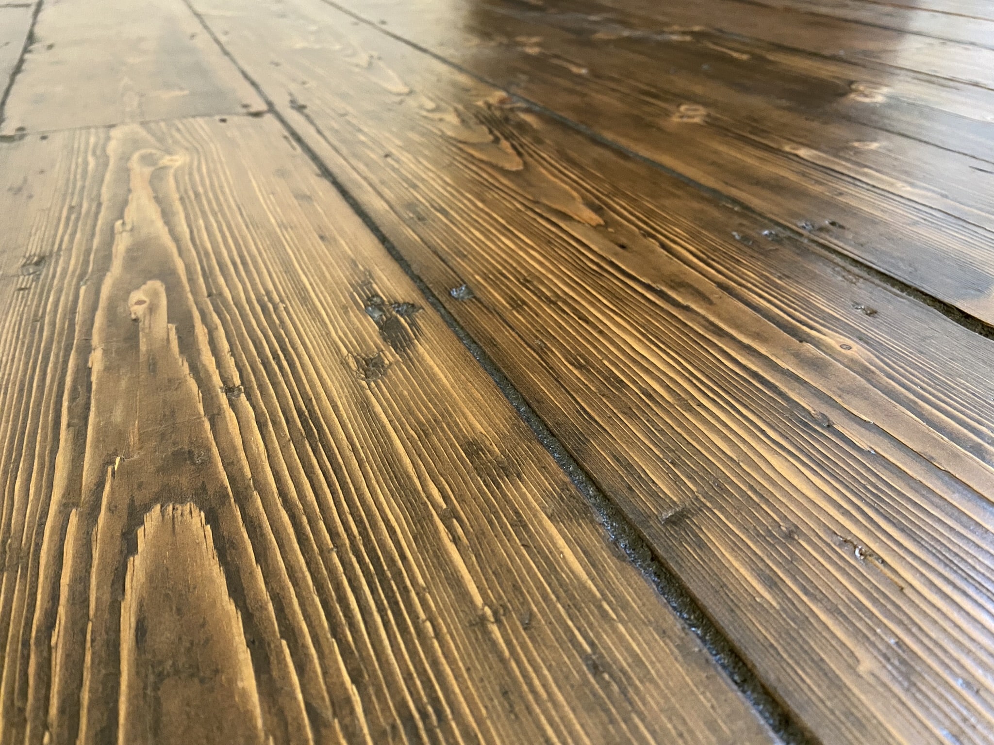 wood-floor-gap-filling